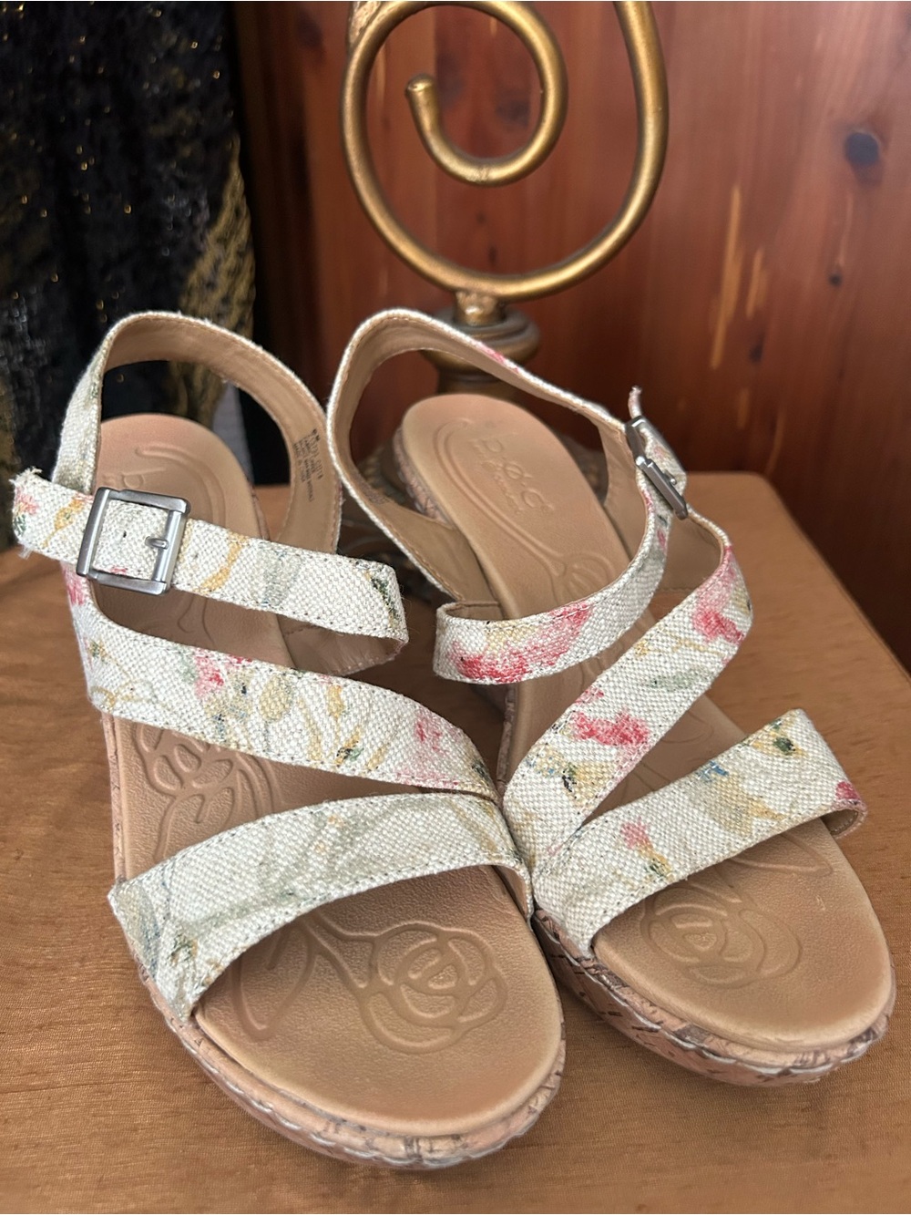 Floral Strappy Women's Wedge Sandals - Neutral Floral